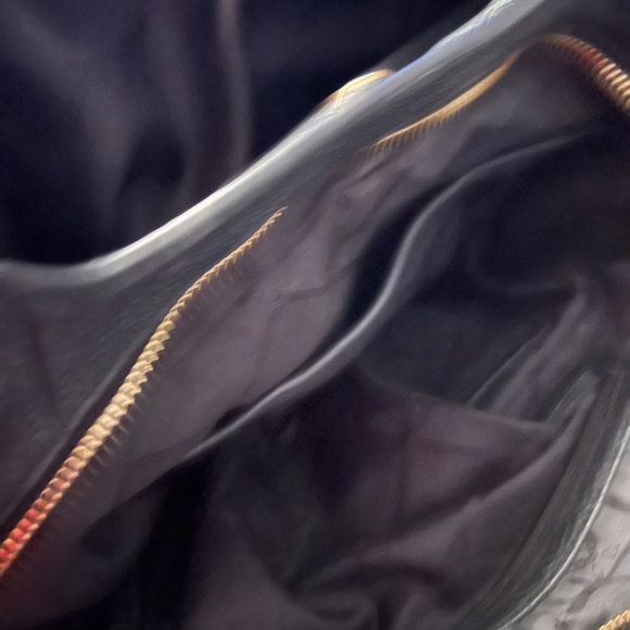 Michael  Kors large m, multi-compartment purse - Picture 4 of 4